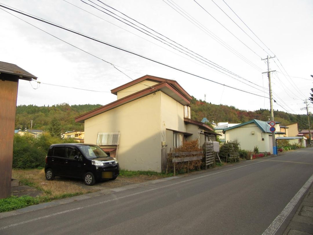 Traditional 7DK House for Sale in Ikari Gaseki, Aomori - Thumbnail 2