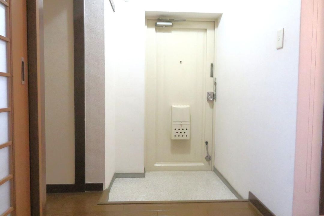 Renovated 2LDK Apartment with Mountain Views in Osaka Sayama - Image 1