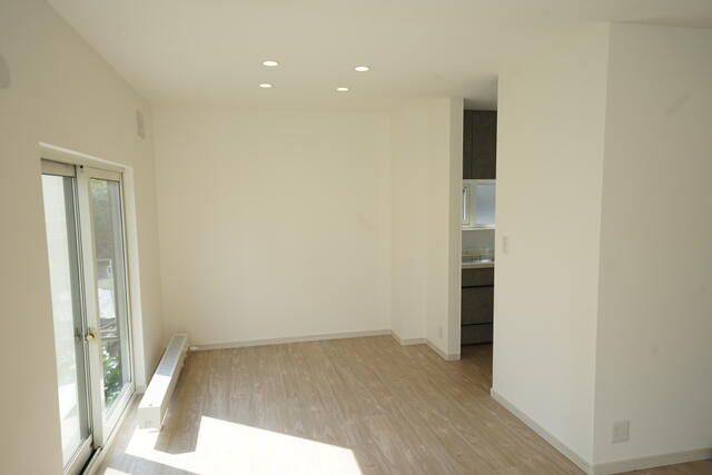 Renovated 4LDK House with Guarantee in Ebetsu, Hokkaido - Image 1