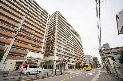 3LDK Apartment for Sale in Miyakojima, Osaka - 70.9 sqm - Thumbnail 3