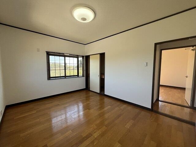 4LDK Used House for Sale in Inashiki, Ibaraki - 257 sqm Land - Thumbnail 4