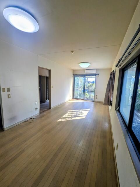 4LDK Family House in Toyohashi with Park Views | 1989 Build - Thumbnail 3