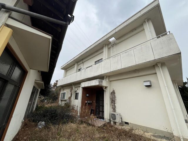 5LDK RC House for Sale in Shikokuchuo City, Ehime - Thumbnail 3