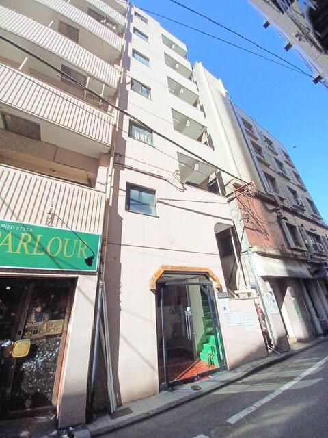 Renovated 2LDK Apartment for Sale near Ikebukuro Station, Tokyo - Thumbnail 3