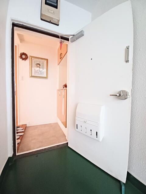 Renovated 2LDK Apartment for Sale near Ikebukuro Station, Tokyo - Thumbnail 4