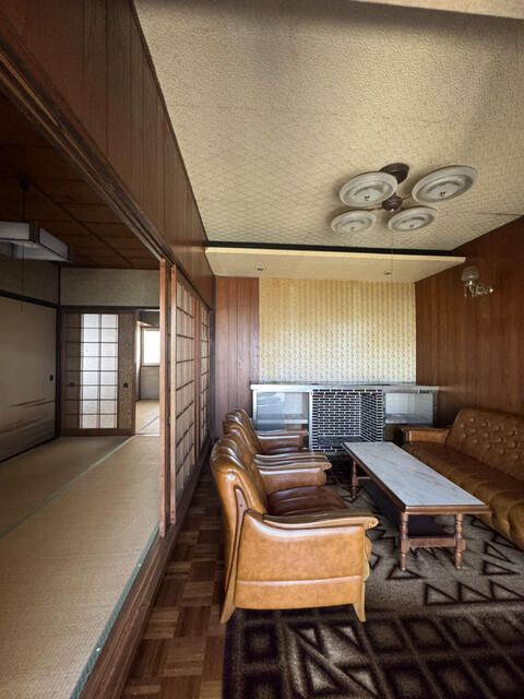 6DK Used House for Sale in Wakayama City, Wakayama Prefecture - Thumbnail 2