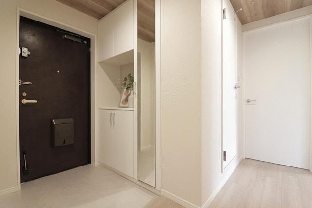 Renovated 3LDK Apartment for Sale in Hirakata, Osaka - Thumbnail 3
