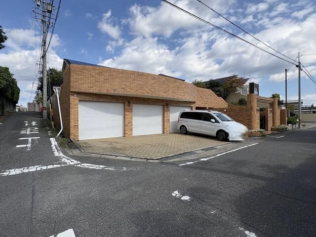 5SLDK Detached House on Large Corner Lot in Nagoya Meito Ward - Thumbnail 2