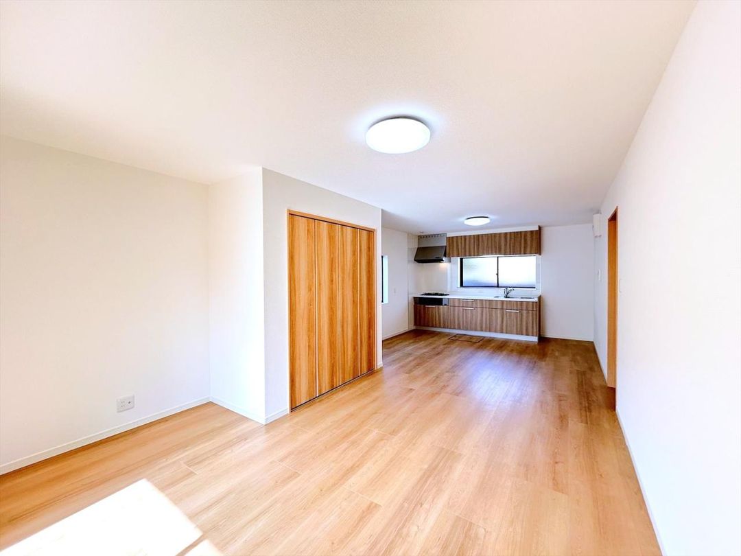 Used 4DK House in Miki Town, Kagawa – 89.76m², Land 214m² - Thumbnail 2