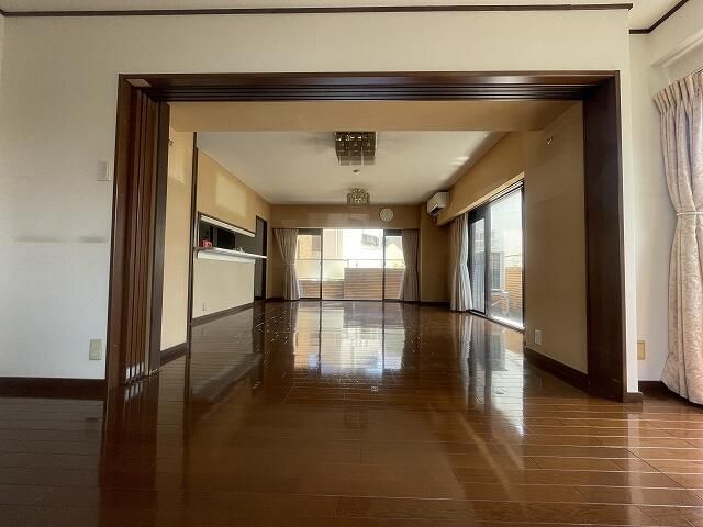 4LDK Apartment for Sale in Abeno-ku, Osaka | 116.55 sqm - Thumbnail 4