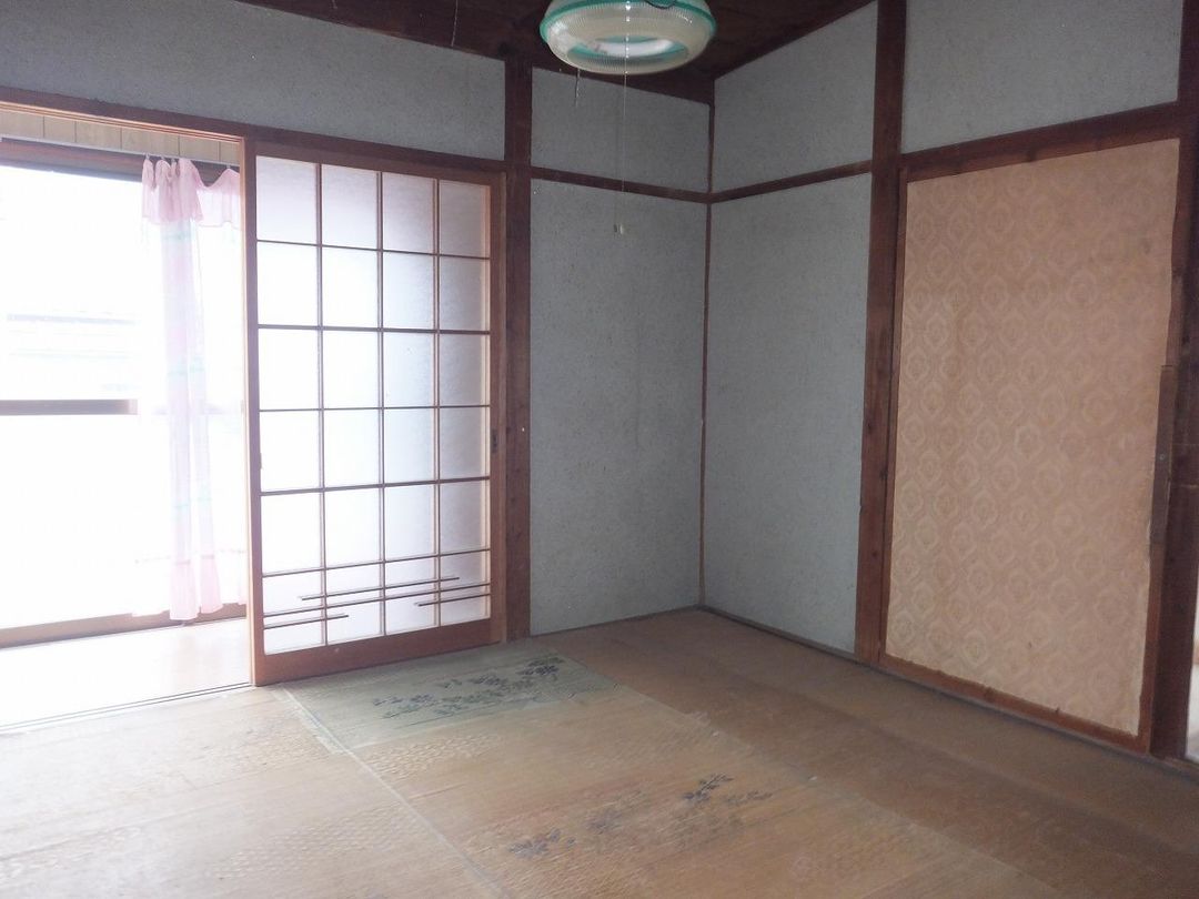 1955 4LDK House for Renovation in Iwakuni, Yamaguchi - Thumbnail 4