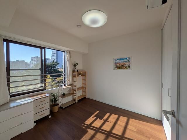 2LDK Apartment with Views of Indian Embassy Gardens, Shinjuku - Thumbnail 4