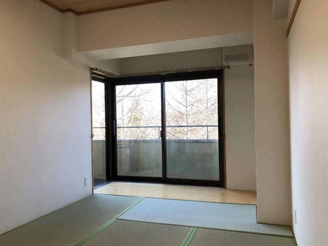 2LDK Apartment for Sale in Yamanakako with Fuji View - Thumbnail 3