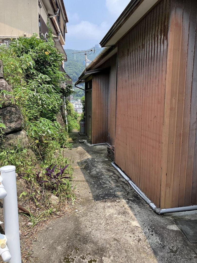 Pet-Friendly 3K Wooden House for Rent in Nagasaki City - Thumbnail 2