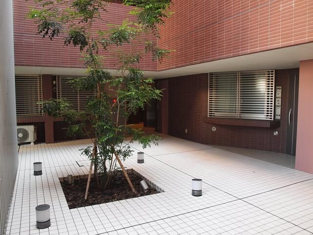 2LDK Apartment for Sale in Setagaya, Tokyo - 62.73 sqm - Thumbnail 2