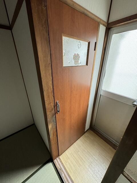 Renovated 2K Apartment for Rent in Neyagawa City, Osaka - Thumbnail 3