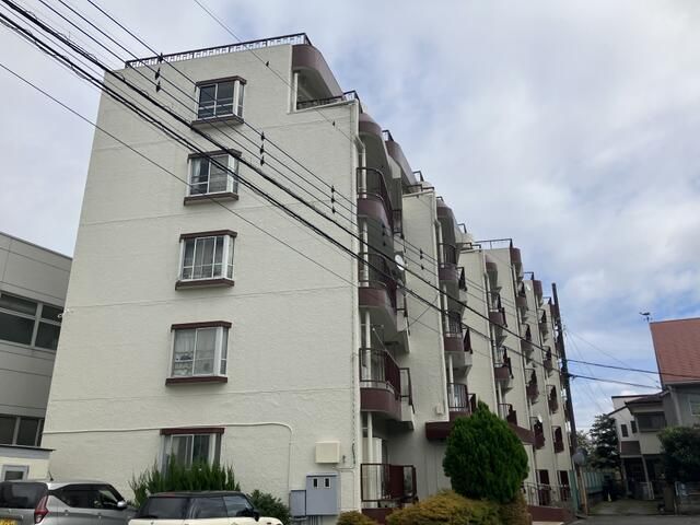 2DK Apartment for Sale in Hadano, Kanagawa - 47.84 sqm - Thumbnail 2