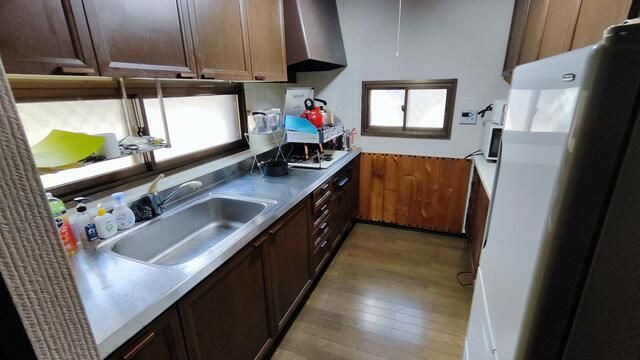 Steel-Framed Vacation House in Nagano's Kaida Kogen Highlands - Thumbnail 4