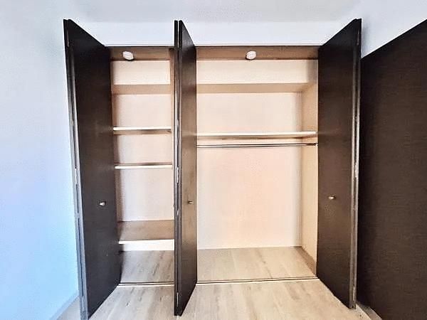 Renovated 4LDK Apartment for Sale in Higashiosaka, Osaka - Thumbnail 3