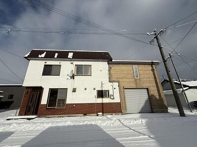 5SLDK House for Sale in Ashibetsu Hokkaido - 2.9M Yen - Image 1