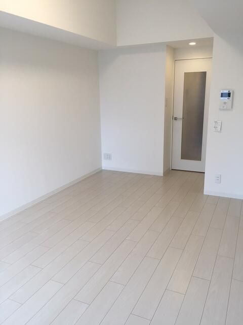 1K Apartment for Sale in Nerima, Tokyo - Investment Property - Thumbnail 2