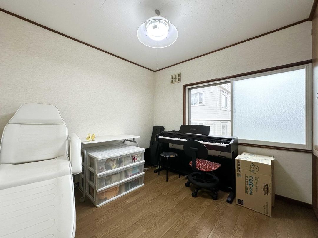 4LDK Detached House for Sale in Quiet Sapporo Neighborhood - Thumbnail 3