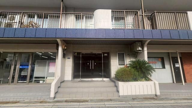 Renovated 3DK Apartment for Sale in Nishiyodogawa, Osaka - Thumbnail 2