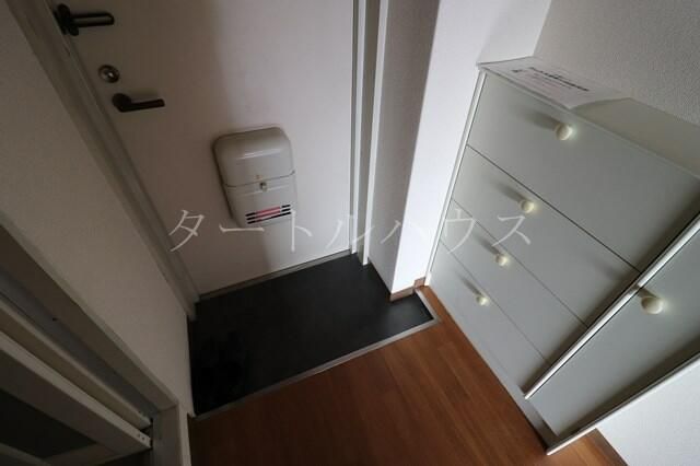 1K Apartment for Rent in Daito, Osaka - 28,000 Yen - Thumbnail 3
