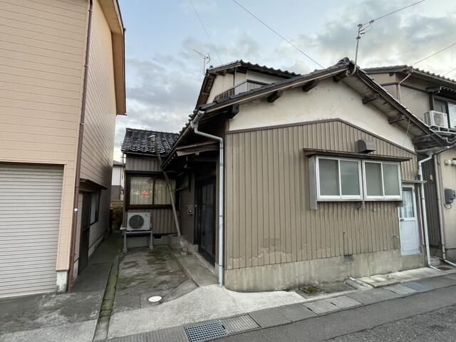 1M Yen 4DK House in Komatsu, Ishikawa - Image 1