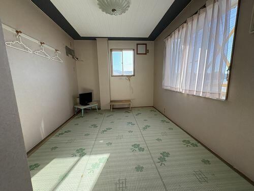 4-Storey Guesthouse with Sea Views in Kashiwazaki, Niigata - Thumbnail 4