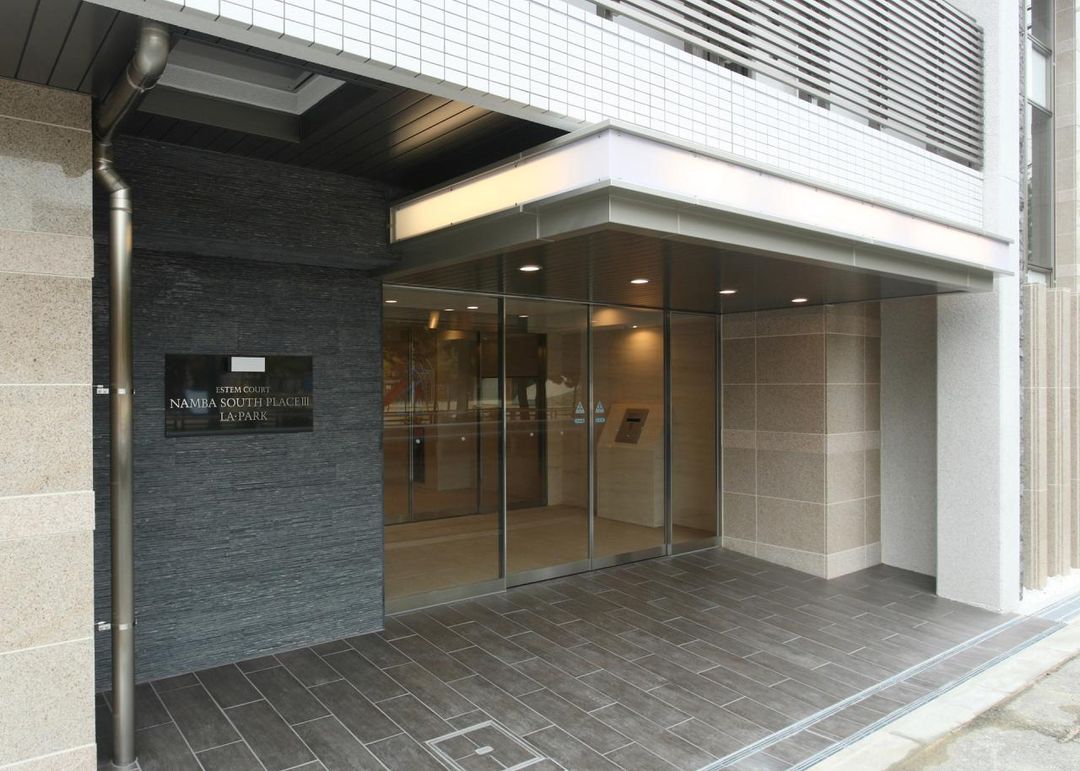 2DK Apartment for Sale in Naniwa, Osaka - Near Daikokucho Station - Thumbnail 2
