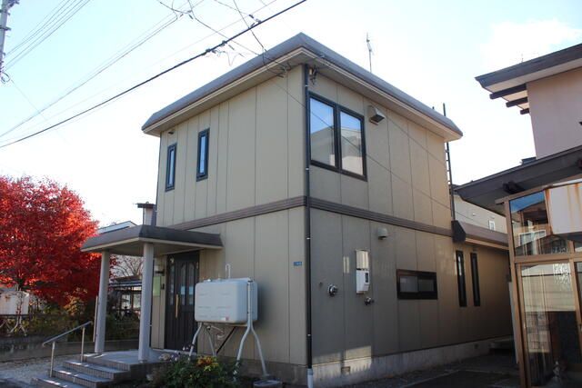 2LDK Sekisui Heim House for Sale in Hakodate, Hokkaido - Image 1