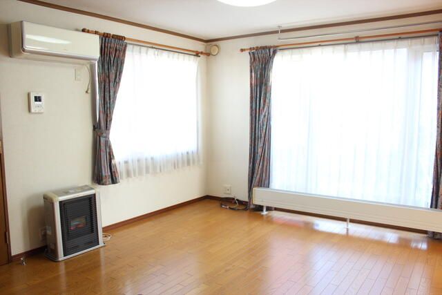 2LDK Sekisui Heim House for Sale in Hakodate, Hokkaido - Thumbnail 4