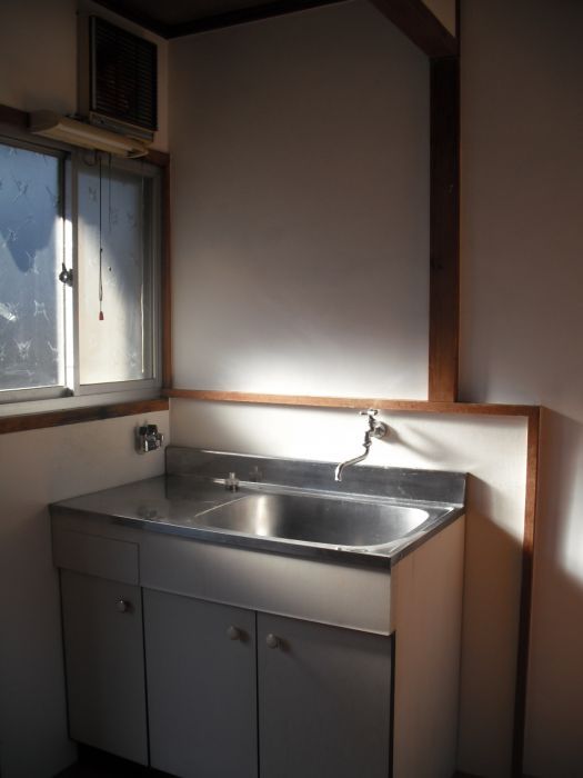 Affordable 1R Apartment for Rent in Nagayocho, Nagasaki - Thumbnail 3