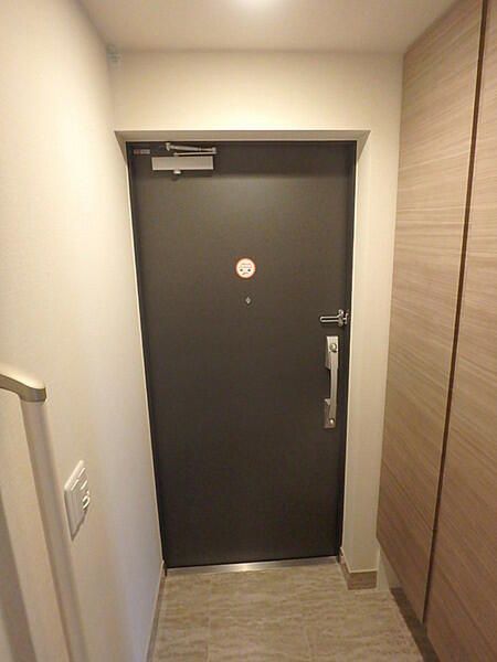 2015-Built 1LDK Apartment in Chuo Ward, Tokyo | Near Shintomicho Station - Thumbnail 2