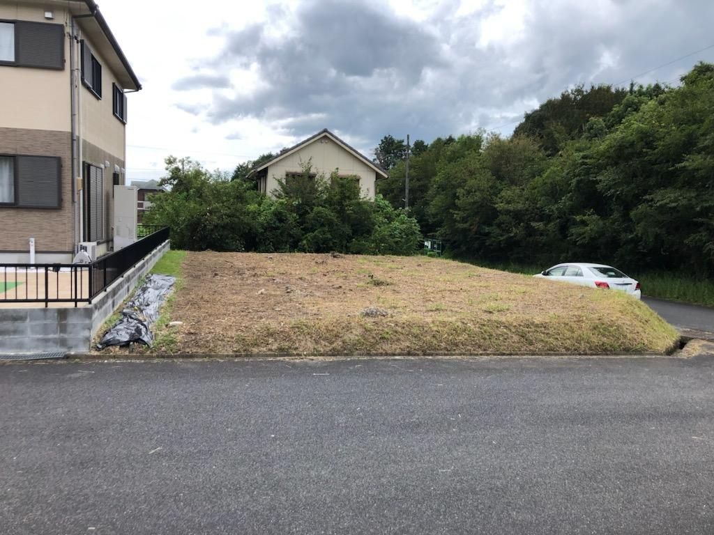 224 sqm Corner Residential Land for Sale in Iga City, Mie - Thumbnail 2