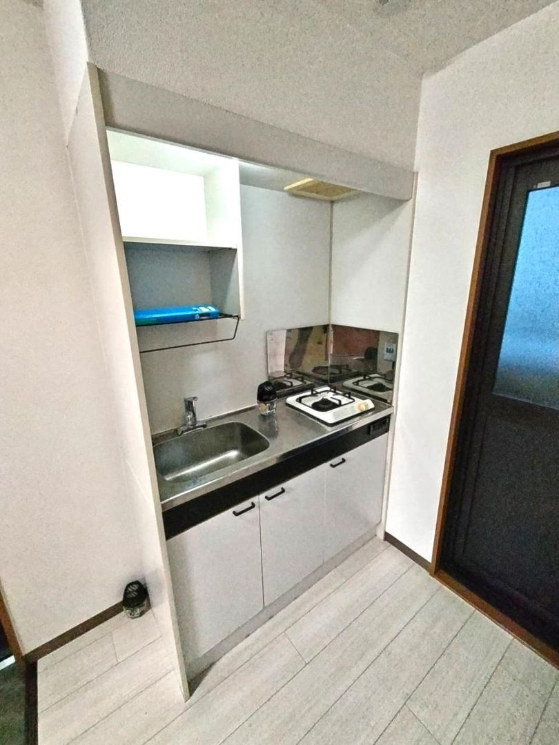 1R Apartment for Rent in Osaka Fukushima Ward | 5万円 - Thumbnail 2