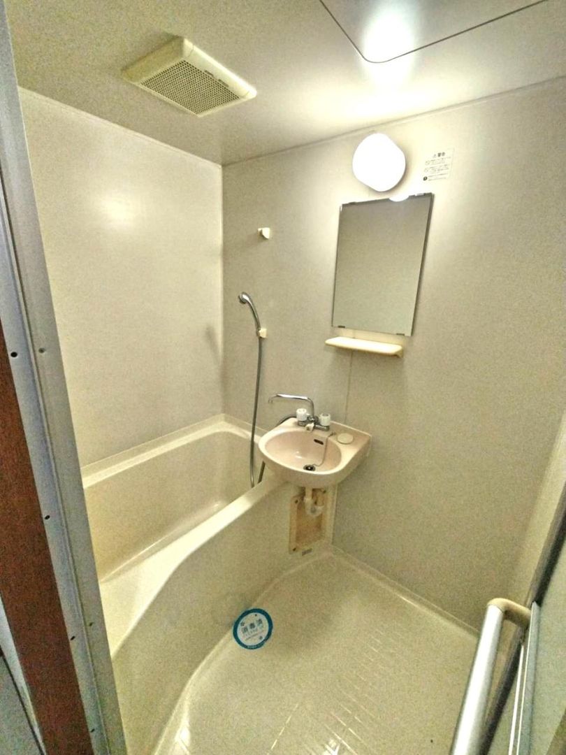 1R Apartment for Rent in Osaka Fukushima Ward | 5万円 - Thumbnail 4