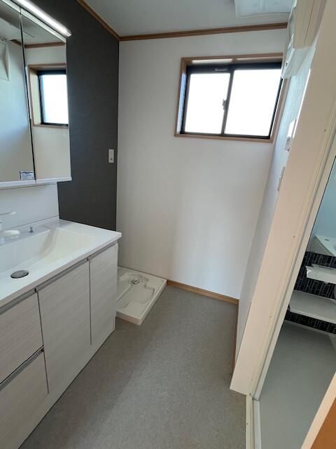 Renovated 4LDK Steel House in Osaka Ikuno Ward for Sale - Thumbnail 3