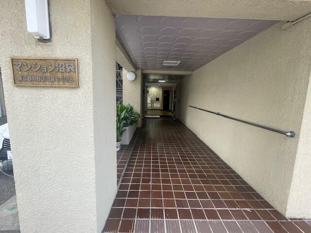 1K Apartment for Sale in Nakano, Tokyo - Near Numabukuro Station - Thumbnail 4