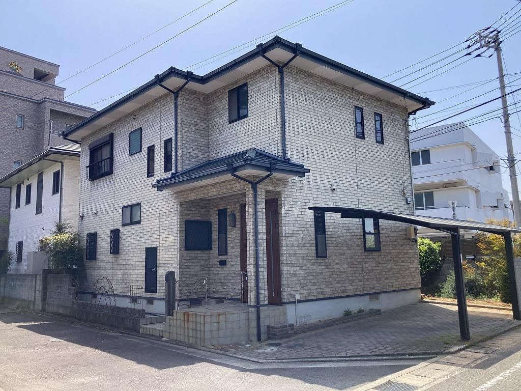 Used 4SLDK Detached House in Takamatsu, Kagawa - Thumbnail 2