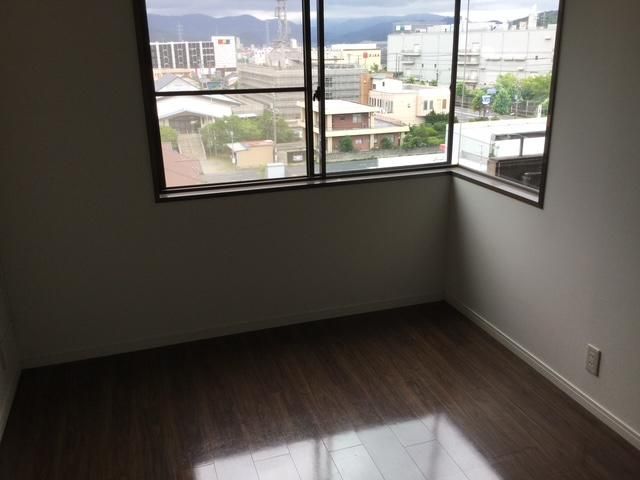 Renovated 1LDK Apartment for Sale in Tottori City - Thumbnail 3