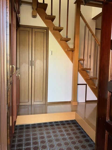 Renovated 4LDK House in Quiet Minoh, Osaka | 1981 Built - Thumbnail 4