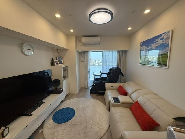 2024-Built 2LDK Apartment with Seismic Isolation in Ikebukuro - Thumbnail 3