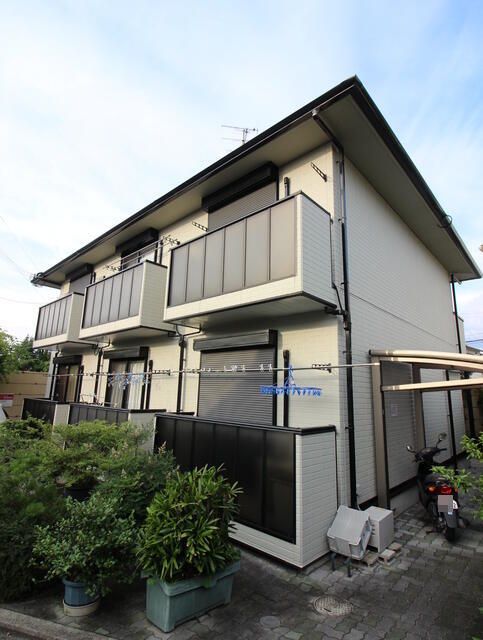 1K Apartment for Rent in Sakai Higashi-ku, Osaka | 27.08 sqm - Thumbnail 2