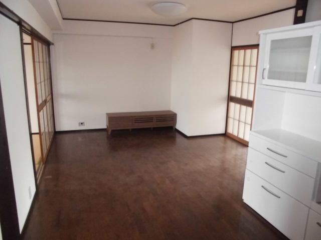 3LDK Apartment for Sale in Shunan City, Yamaguchi - Thumbnail 2