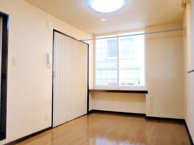 Pet-Friendly 1R Apartment in Toyohira-ku, Sapporo - Thumbnail 4