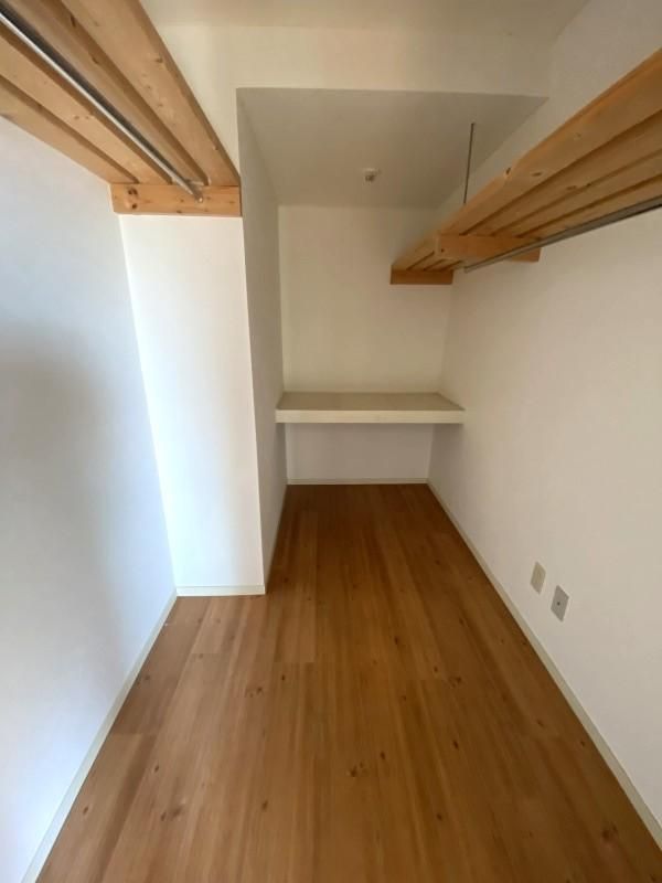 1LDK Apartment for Sale in Takoka, Toyama - Renovated Kitchen & Bath - Thumbnail 4