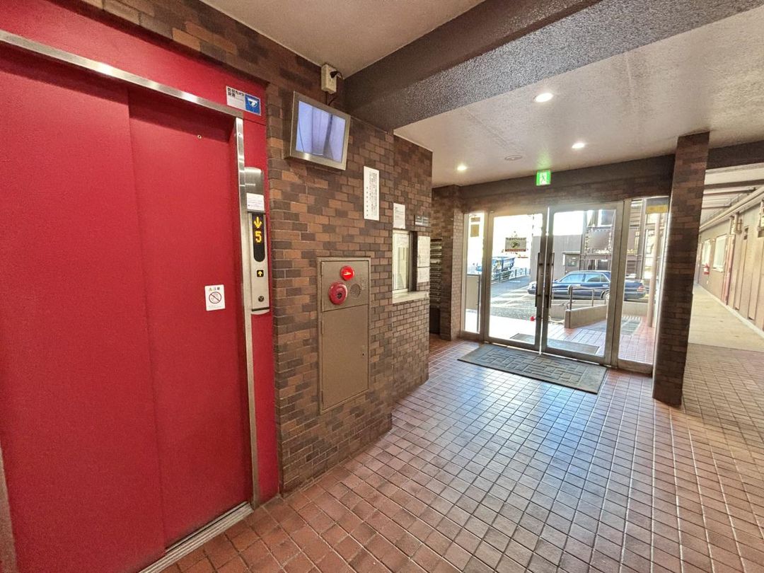 Renovated 3LDK Apartment Near Kiba Park, Koto, Tokyo - Thumbnail 3