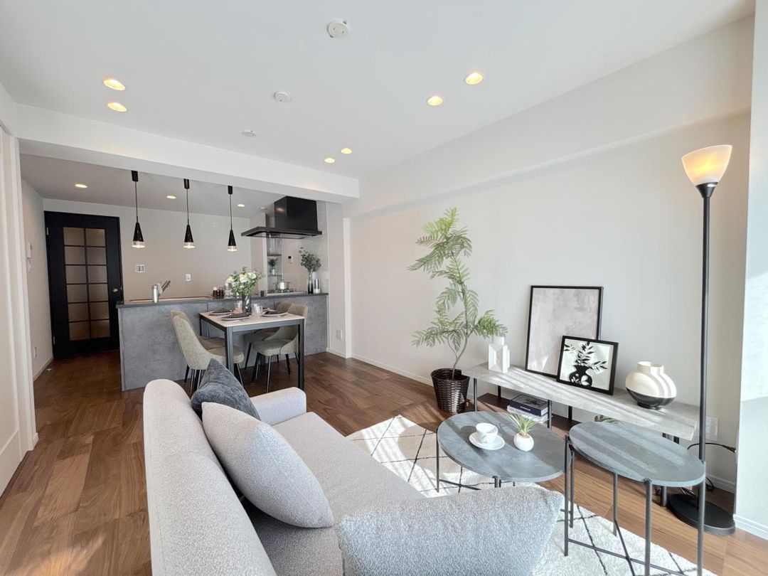 Renovated 3LDK Apartment Near Kiba Park, Koto, Tokyo - Thumbnail 4